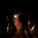 19h27: Já no escuro, manifestantes decidem pelo fim da ocupação (Foto: Verena Glass)